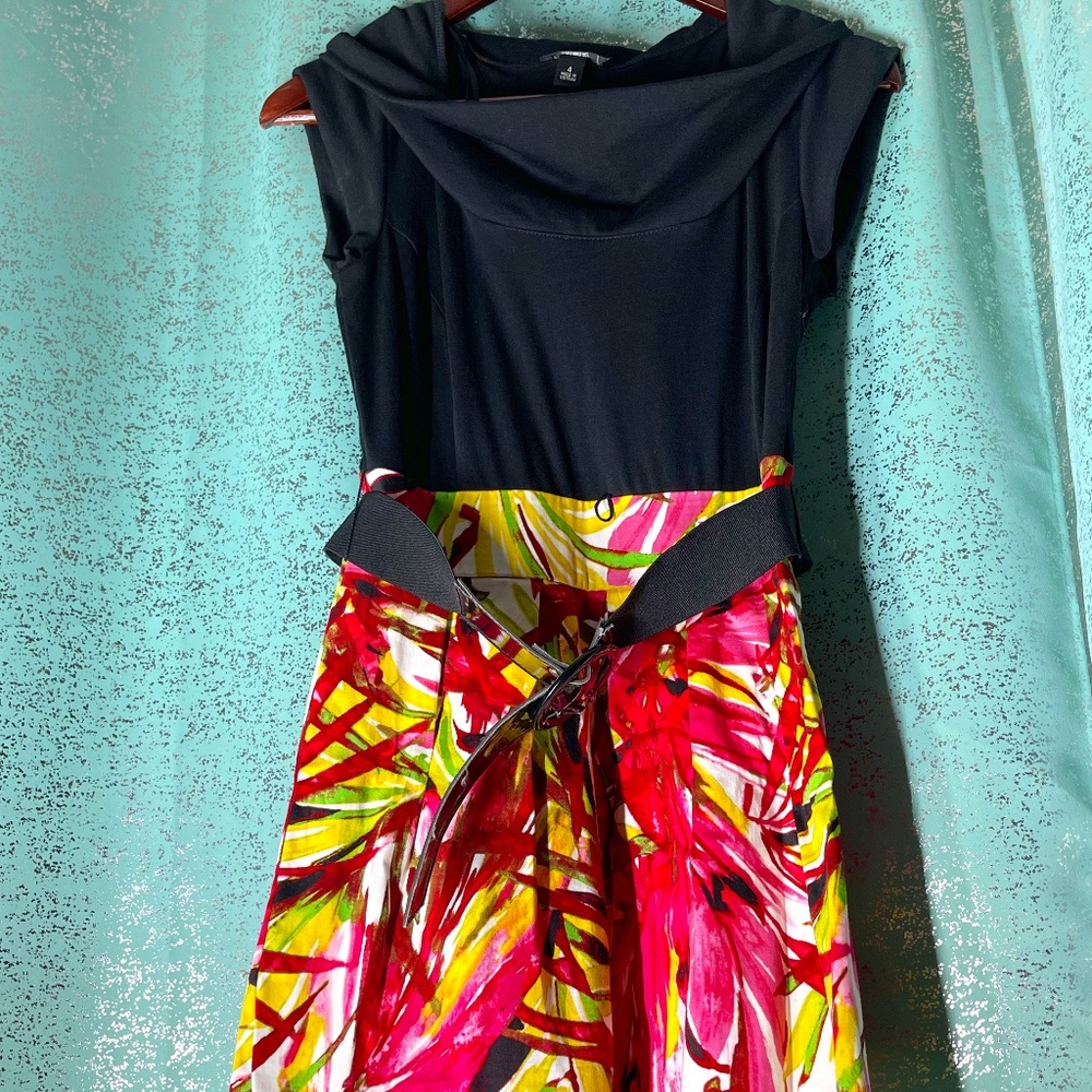 Short sleeve, belted dress